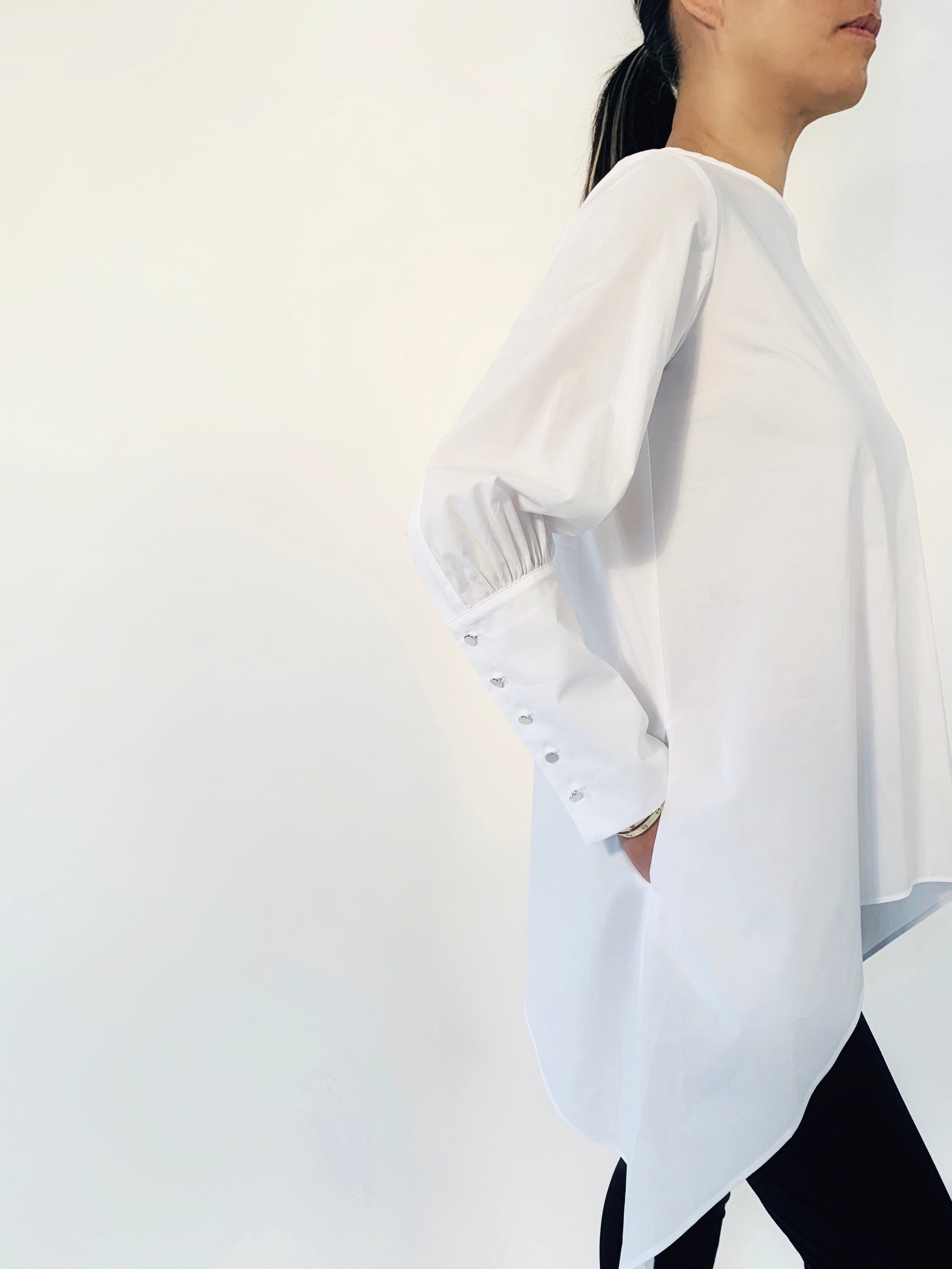 Big Cuff Tunic in White– PERIPHERY