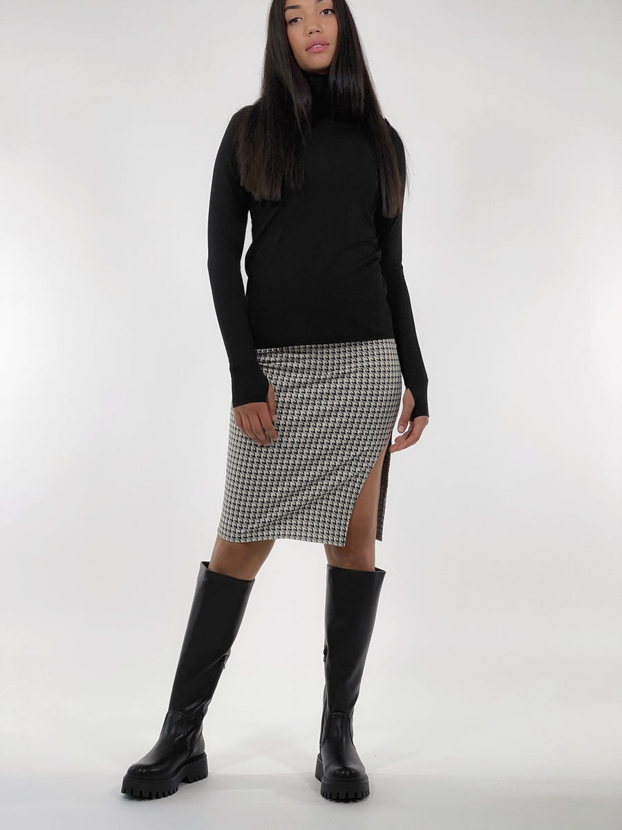 Icebreaker Skirt - PERIPHERY